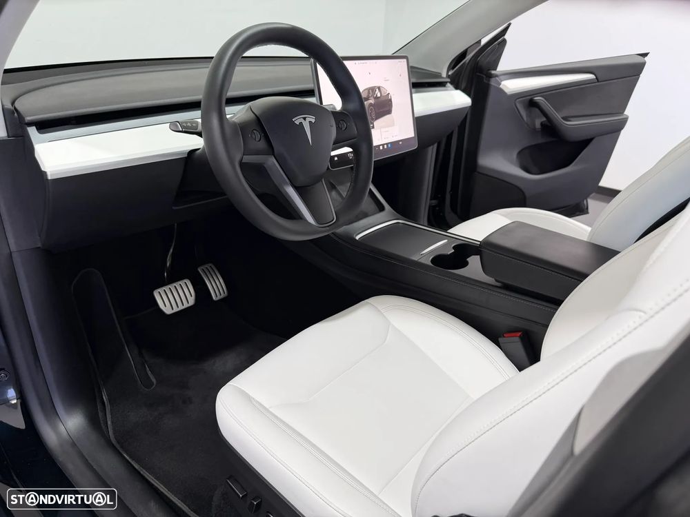 Tesla Model Y Performance Dual Motor AWD - 20