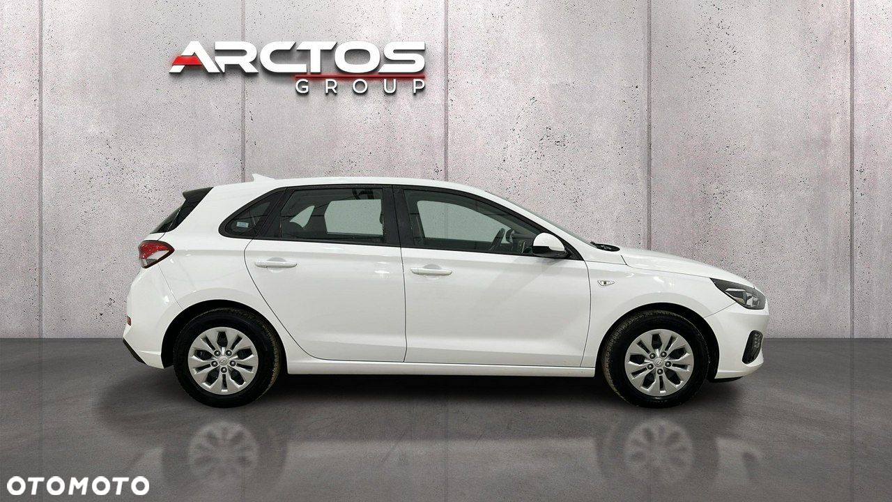 Hyundai i30 1.5 DPI Classic + - 6