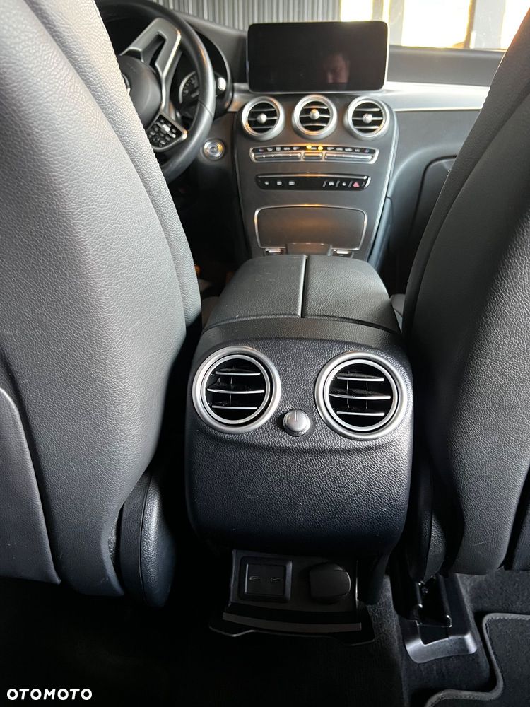 Mercedes-Benz GLC 200 d 4-Matic Business Edition - 24