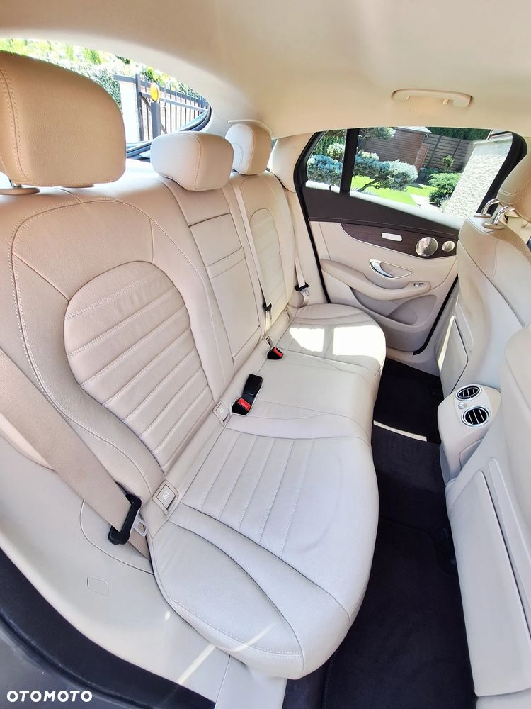 Mercedes-Benz GLC 300 e 4-Matic Business Edition - 7
