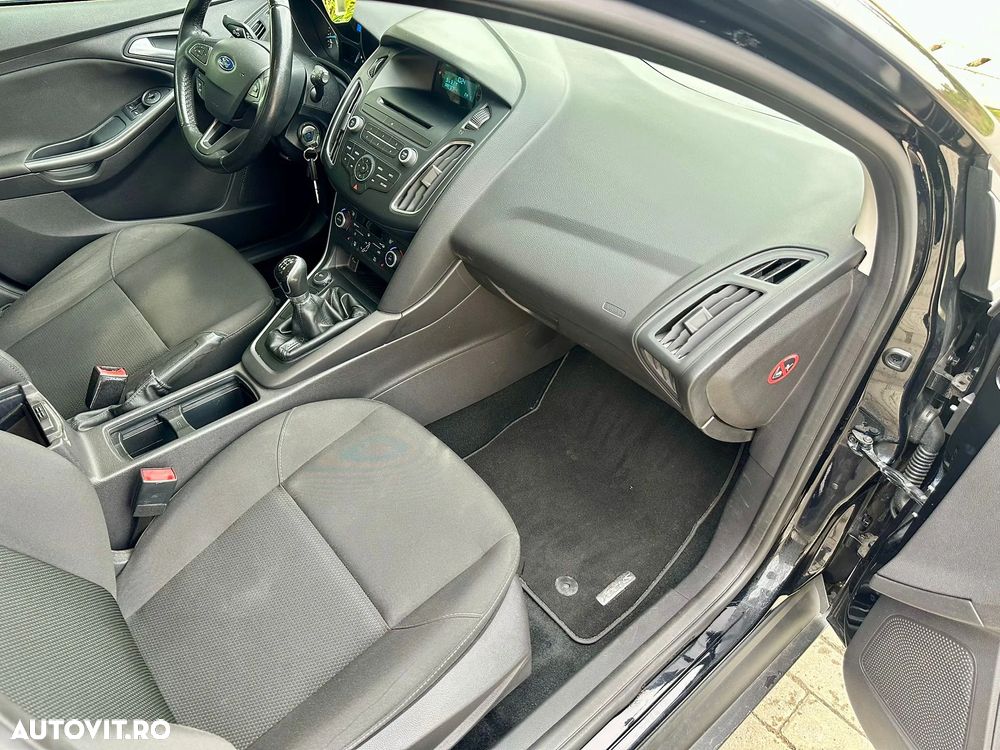 Ford Focus - 6