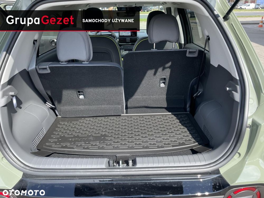 Hyundai Inster 49kWh Cross Smart - 16