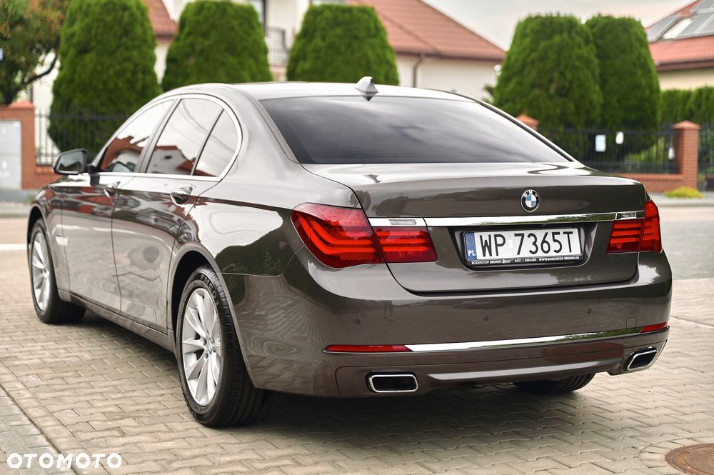 BMW Seria 7 750d xDrive Blue Performance Edition Exclusive - 9