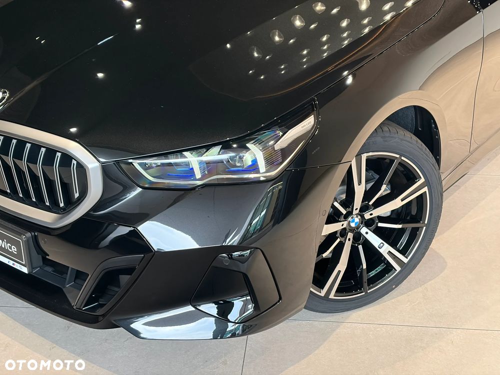 BMW Seria 5 520i mHEV M Sport - 17