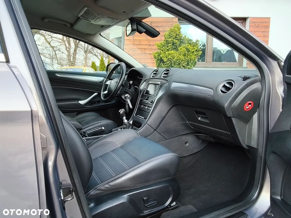 Ford Mondeo 2.0 TDCi Titanium - 30