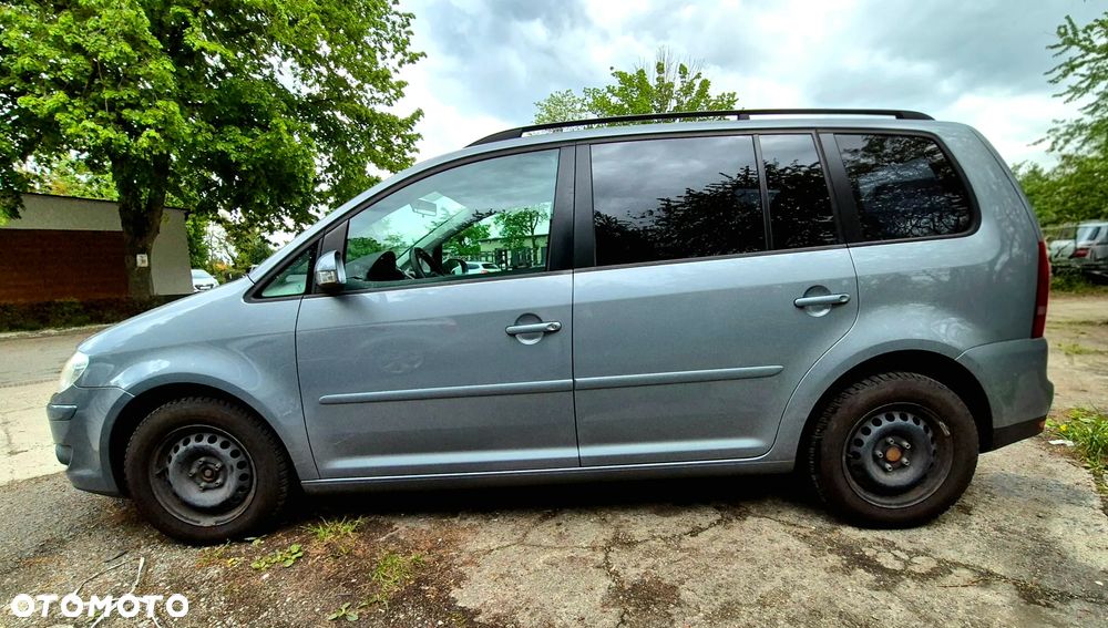 Volkswagen Touran 1.9 TDI DPF BlueMot Trendline - 2