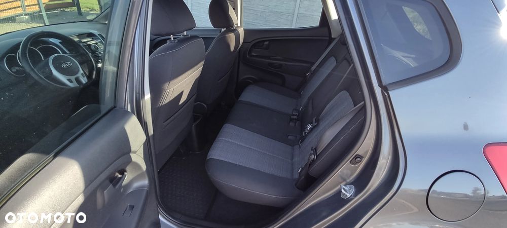 Kia Venga 1.6 CVVT Fifa World Cup Edition - 27