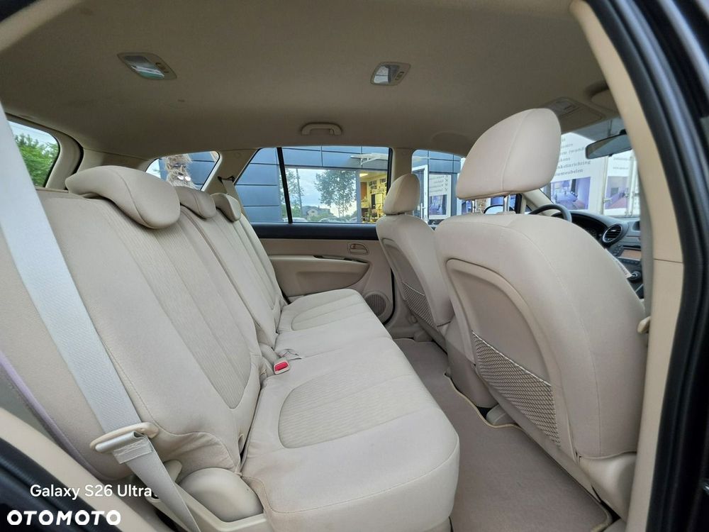 Kia Carens - 34