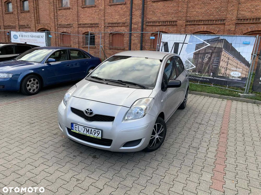 Toyota Yaris - 1