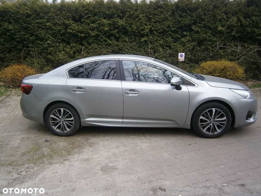 Toyota Avensis 1.8 Sol MS - 5