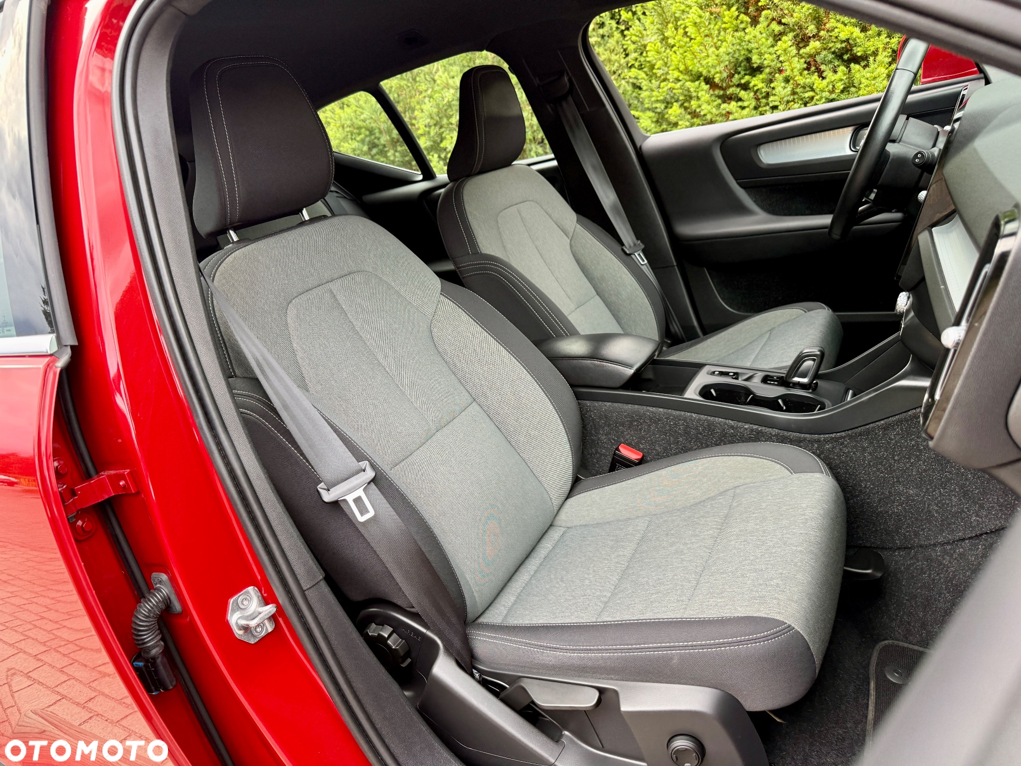 Volvo XC 40 T5 Plug-In Hybrid Momentum Pro - 18