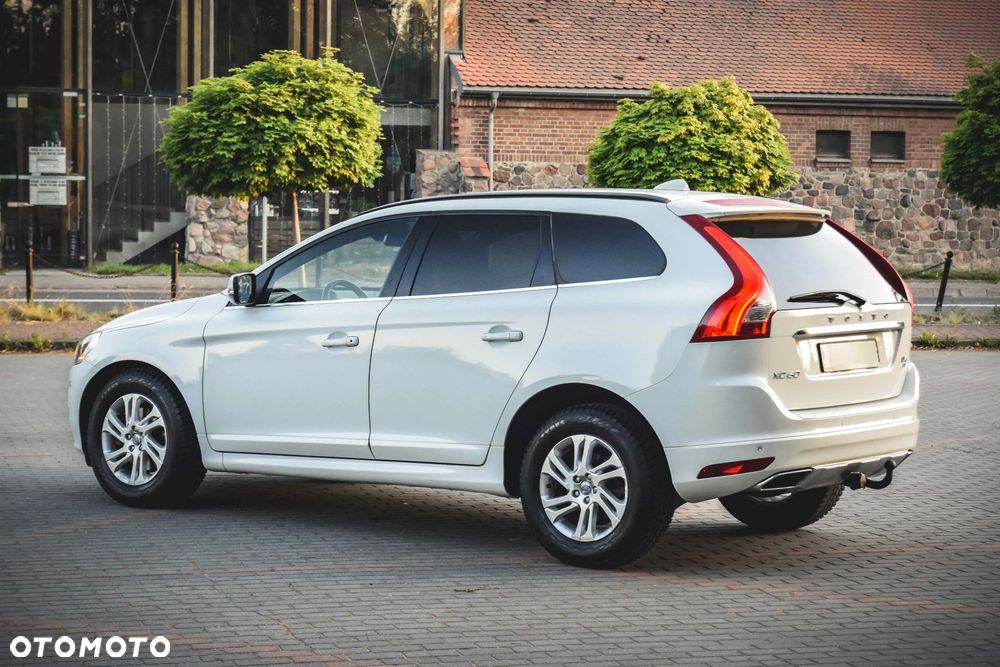 Volvo XC 60 2.4D AWD Momentum - 13