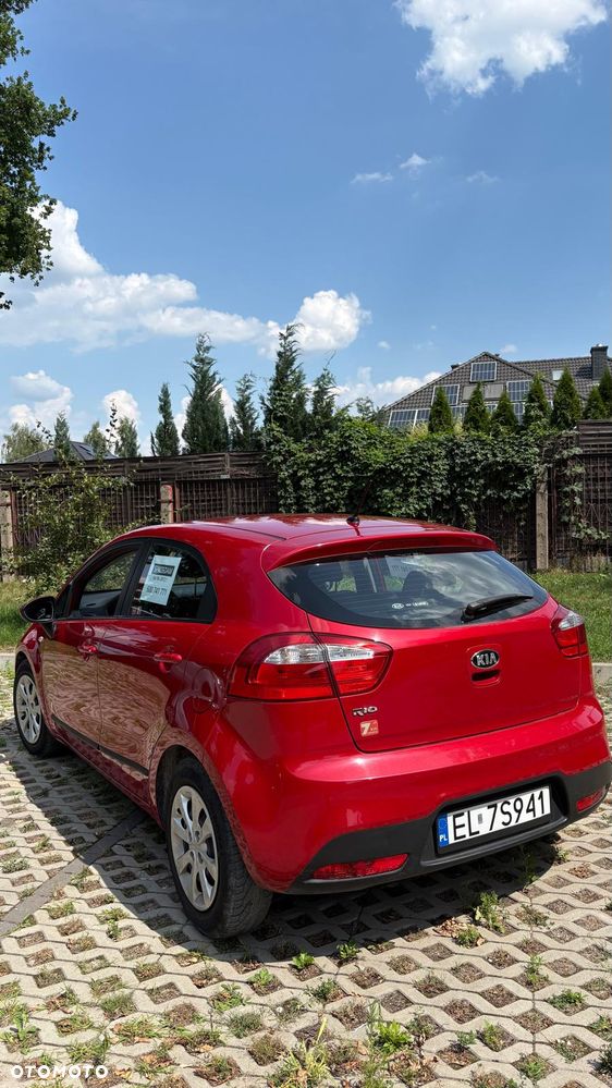 Kia Rio 1.2 L - 14