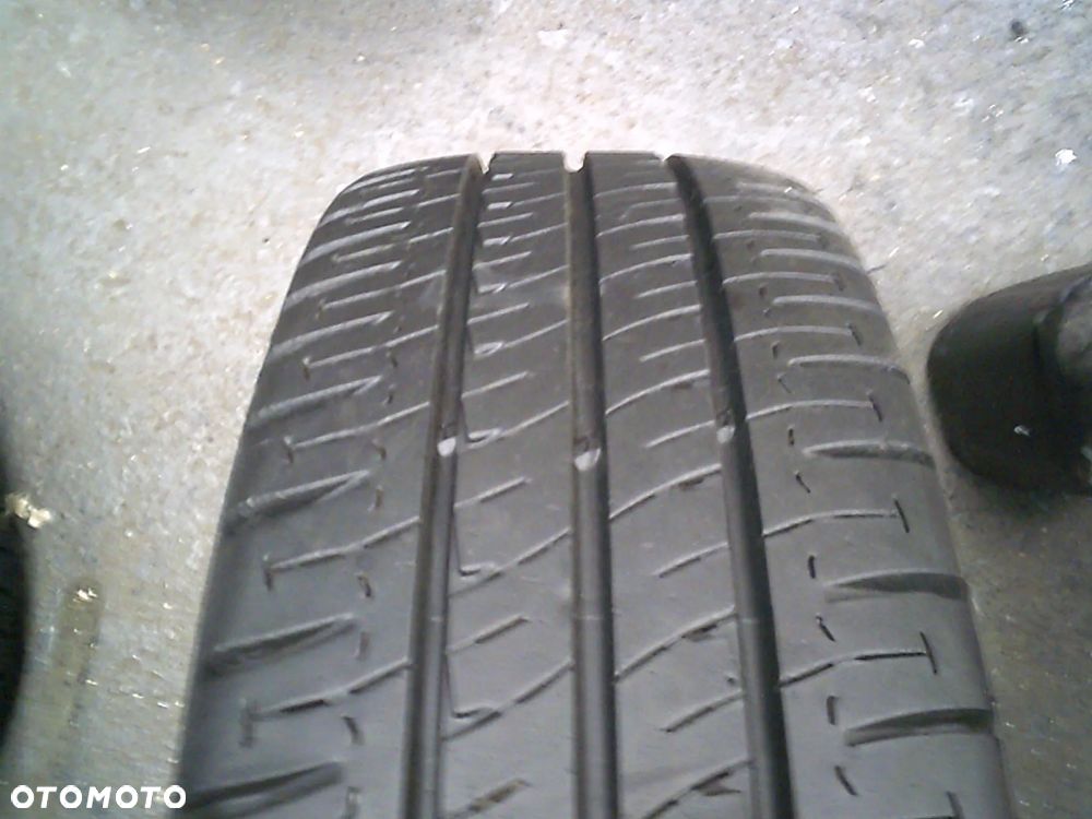 MICHELIN Agilis 215/75R16C 7,5mm 2023 - 1