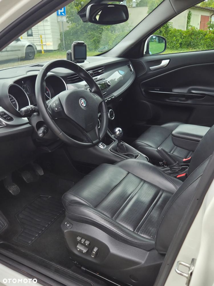 Alfa Romeo Giulietta 1.6 JTDM Distinctive - 15