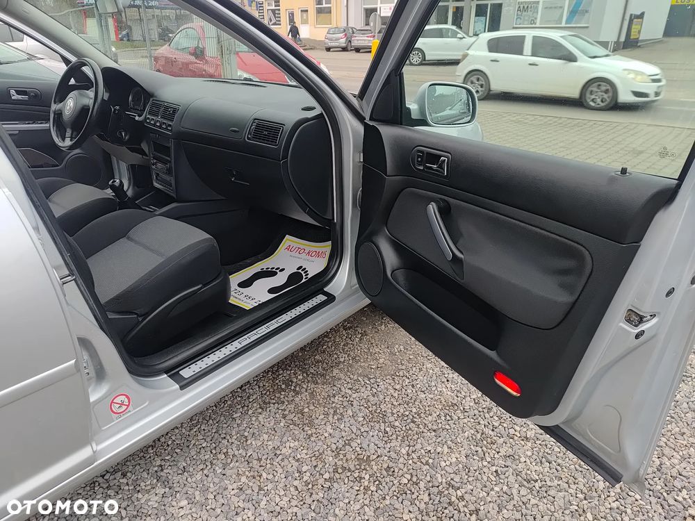 Volkswagen Golf - 29