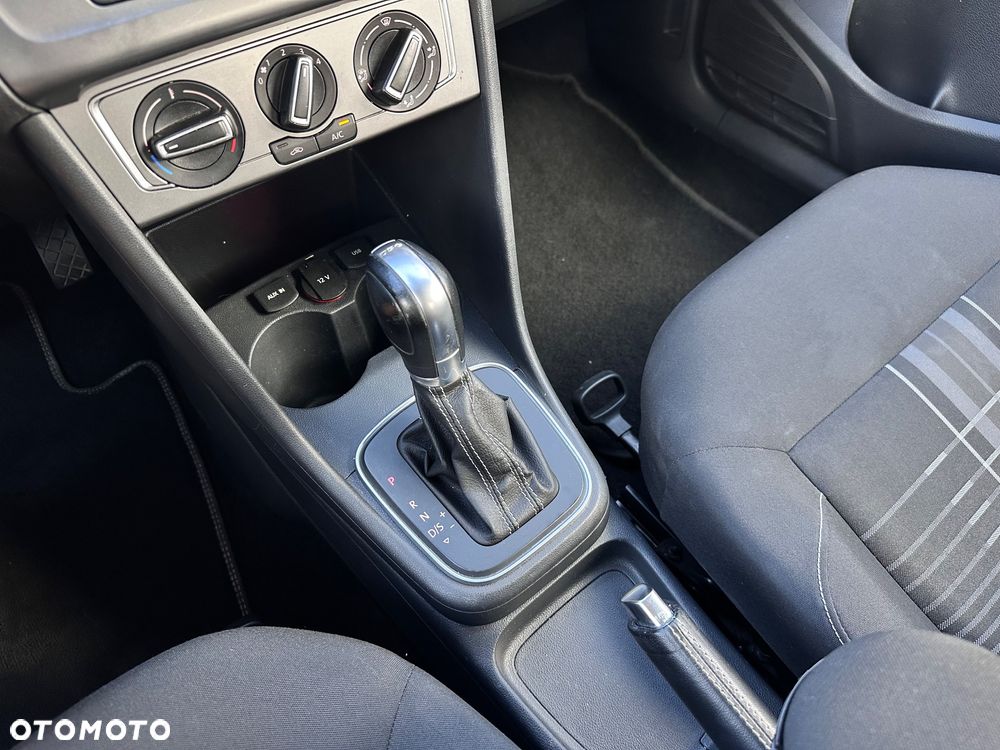 Volkswagen Polo 1.2 TSI Blue Motion Technology DSG Lounge - 27