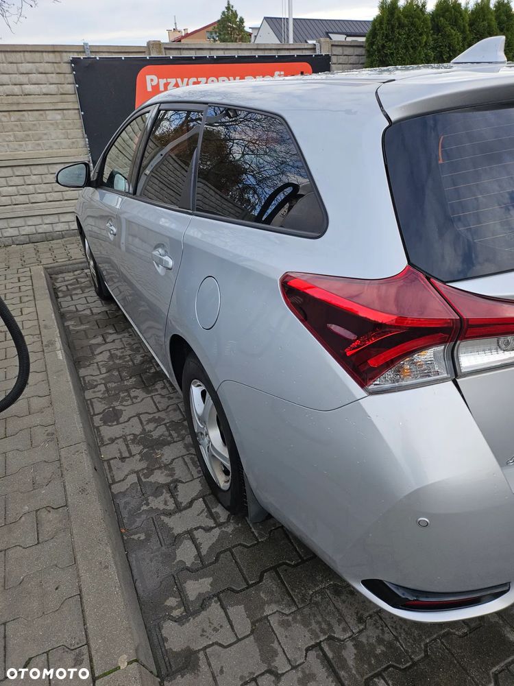 Toyota Auris 1.6 Active - 3