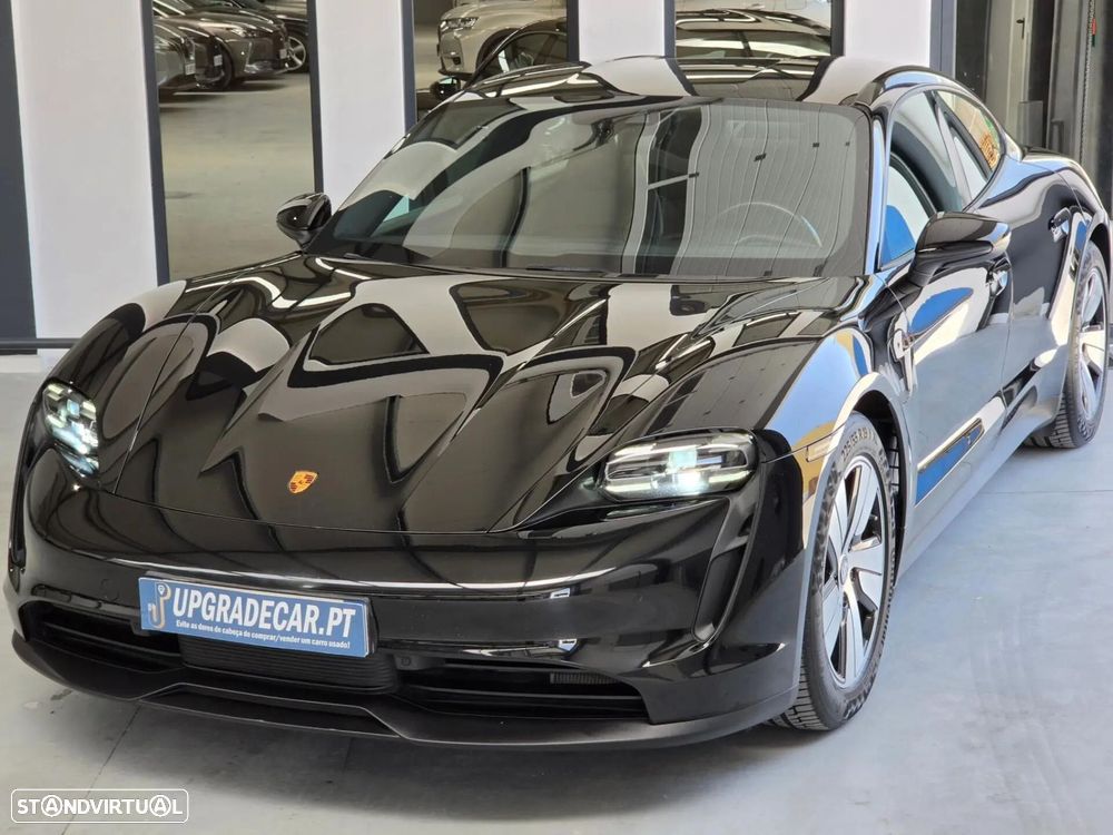 Porsche Taycan 4 - 9