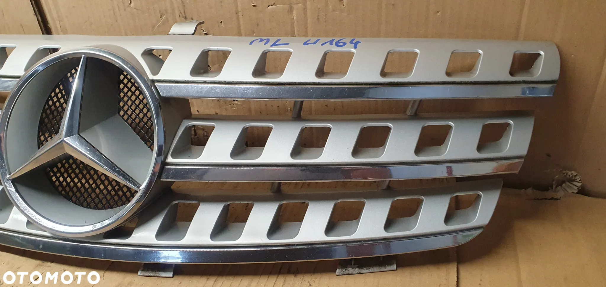 Grill atrapa zderzaka Mercedes ML W164 A1648880123 A1648800685 - 3