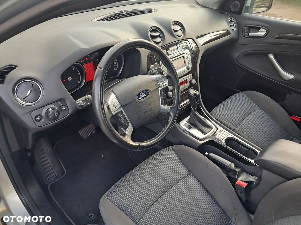 Ford Mondeo 2.0 TDCi Ghia - 29