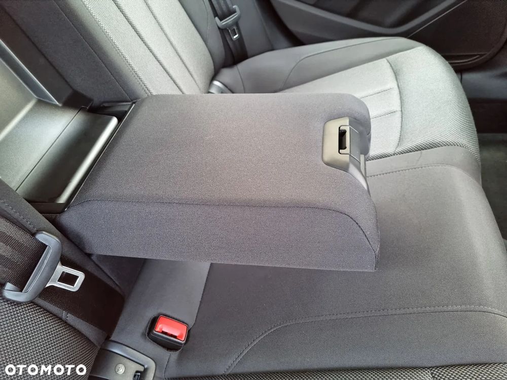 Audi A4 Avant 2.0 TDI S tronic - 35