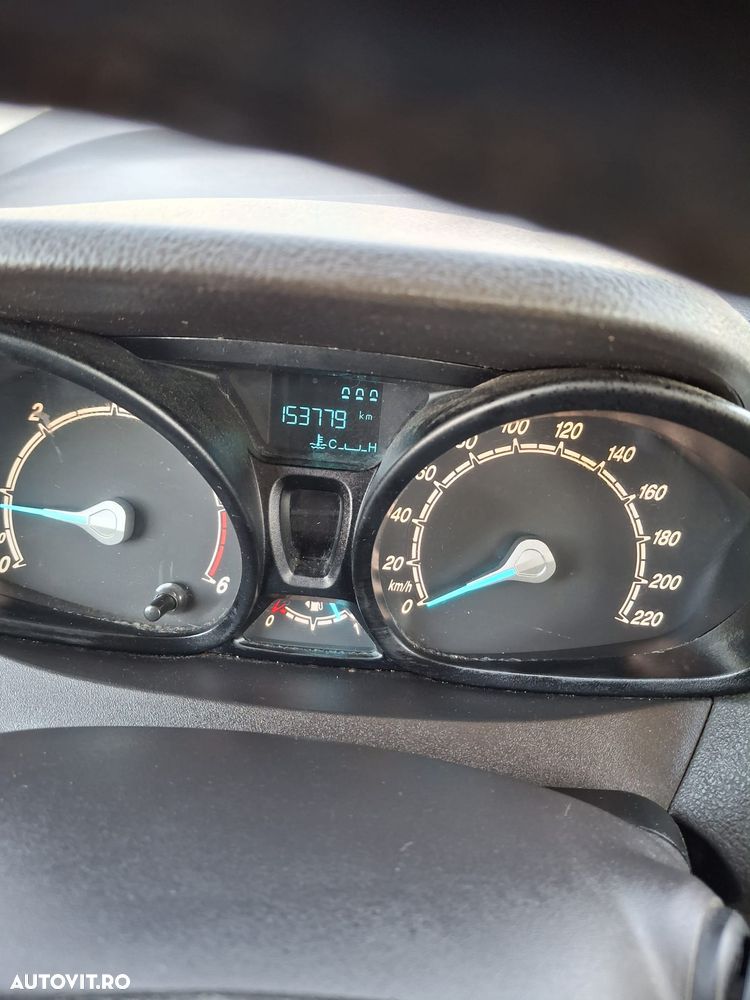 Ford Tourneo Courier - 13
