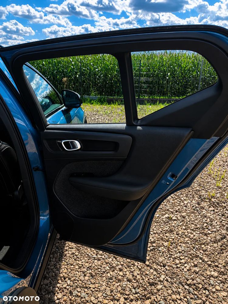 Volvo XC 40 B5 AWD Ultimate Dark - 15