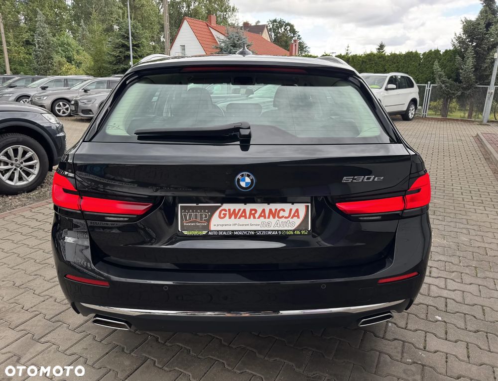 BMW Seria 5 530e Luxury Line - 11