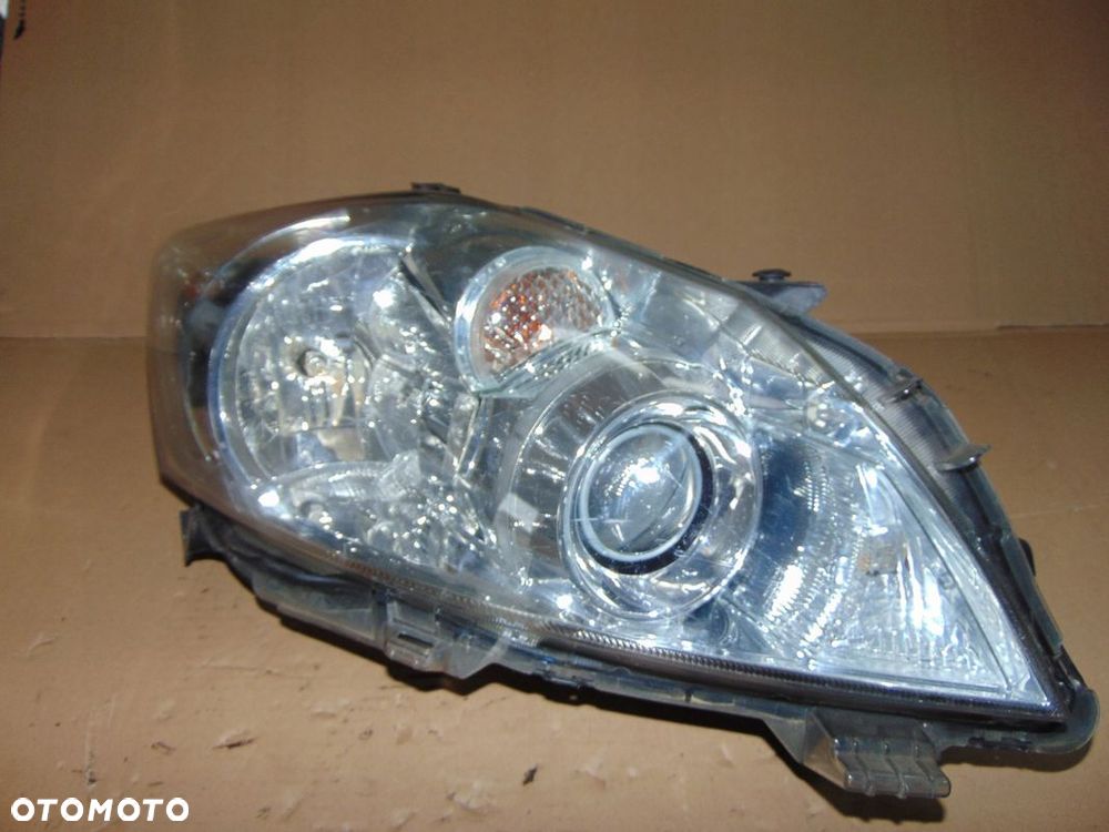 LAMPA PRAWA PRZEDNIA PRZÓD TOYOTA AURIS I LIFT FL EUROPA 81110-02A40 - 1