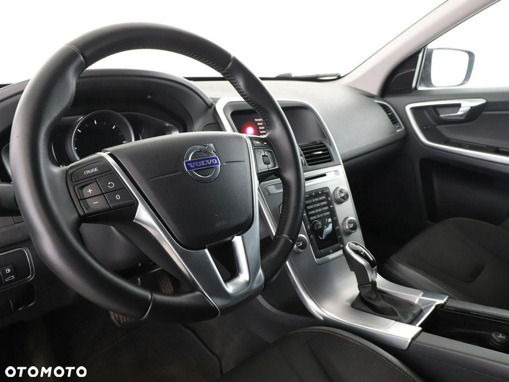 Volvo XC 60 D3 Geartronic Momentum - 14