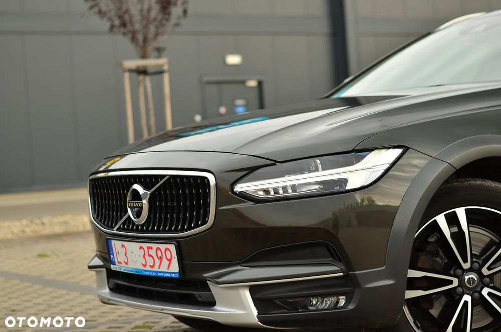 Volvo V90 Cross Country D4 AWD Geartronic Pro - 10
