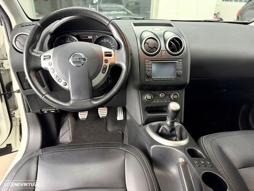 Nissan Qashqai 1.5 dCi Tekna Premium 18 - 16