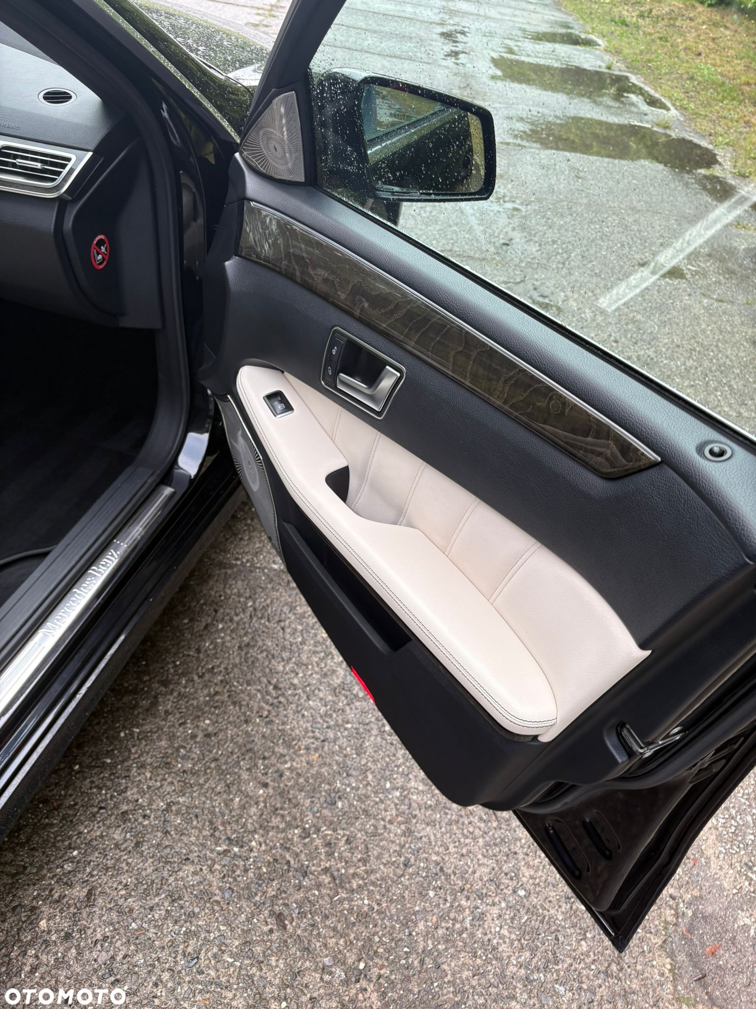 Mercedes-Benz Klasa E 220 T CDI DPF BlueEFFICIENCY Automatik Elegance - 18