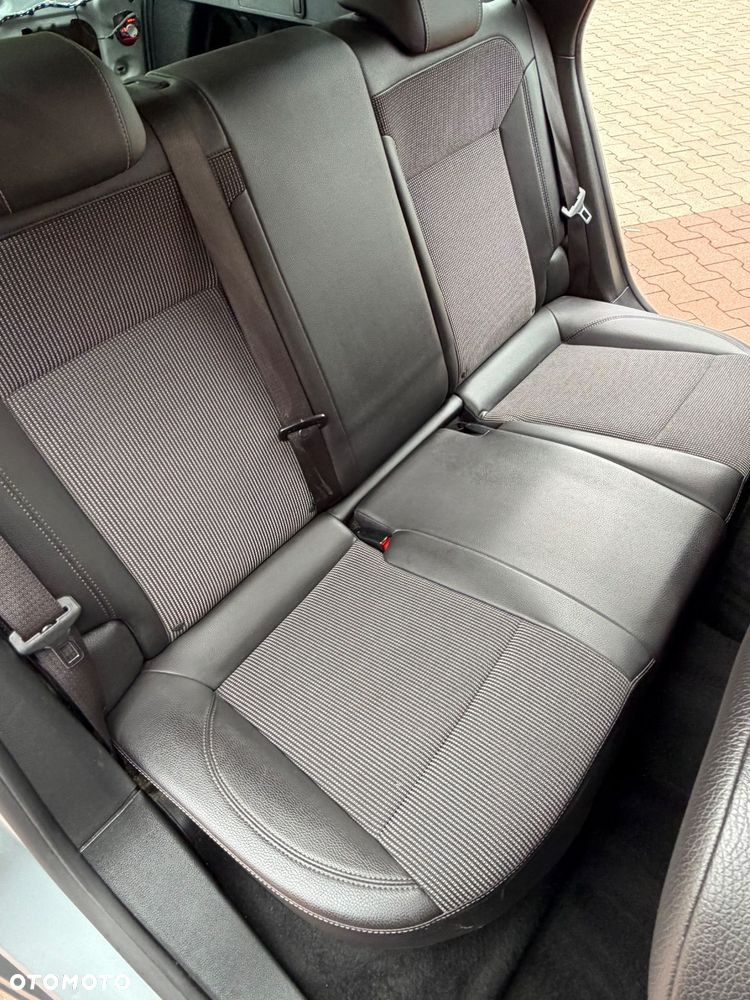 Opel Astra 1.6 Enjoy - 17
