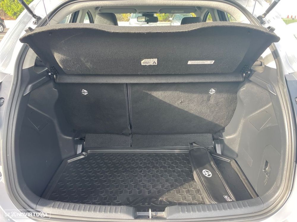 Toyota Yaris - 10