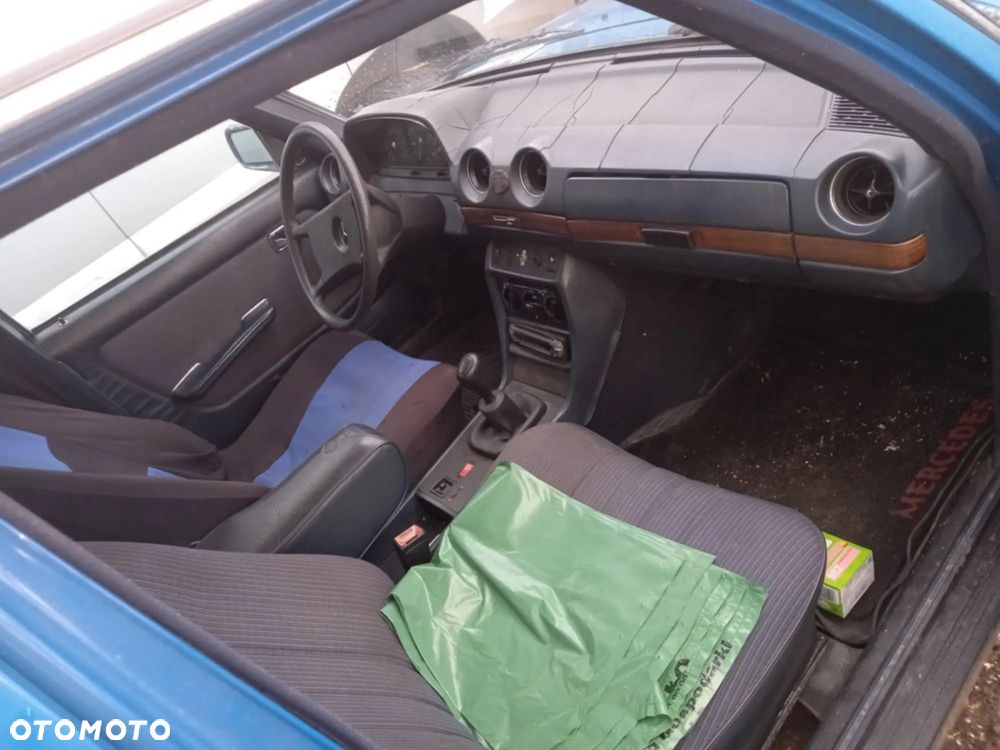 Mercedes-Benz W123 - 2