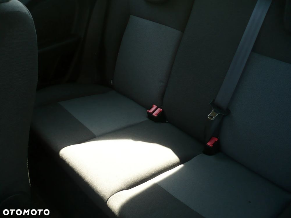 Ford Fiesta - 9