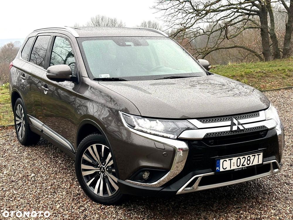 Mitsubishi Outlander 2.0 Intense + Navi 4WD CVT - 10