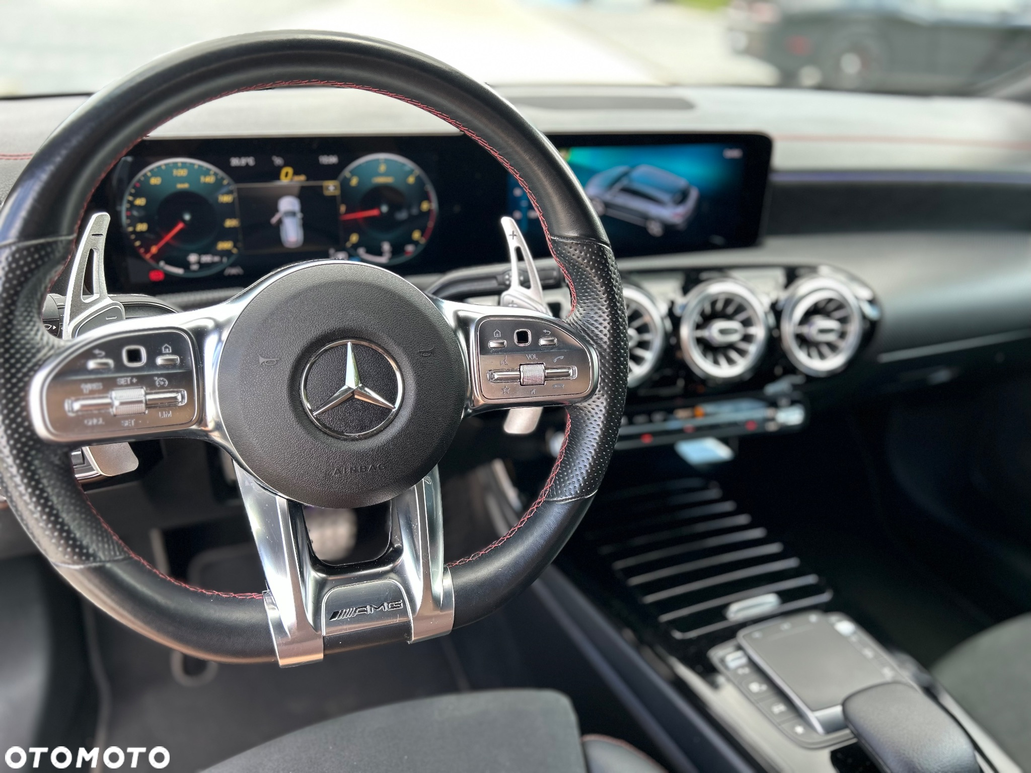 Mercedes-Benz CLA 200 d Shooting Brake 8G-DCT AMG Line - 19