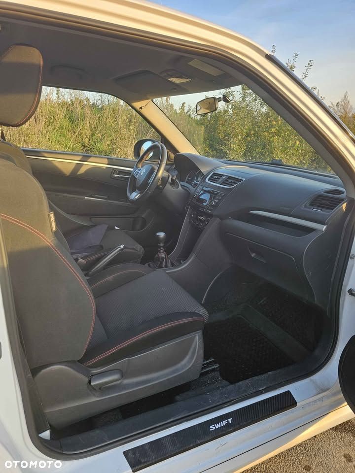 Suzuki Swift 1.6 Sport - 9