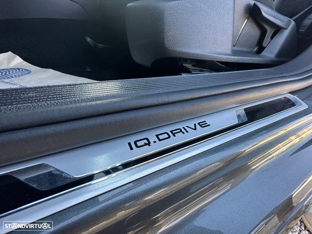 VW Golf Variant 1.6 TDi SCR IQ.DRIVE - 12