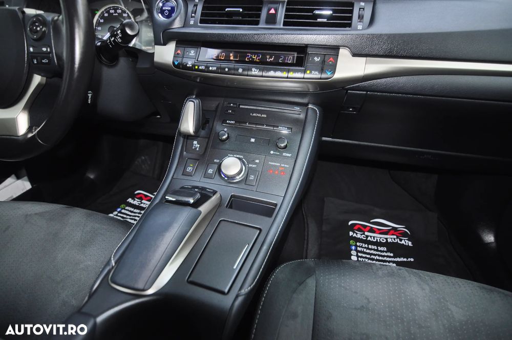 Lexus CT - 21