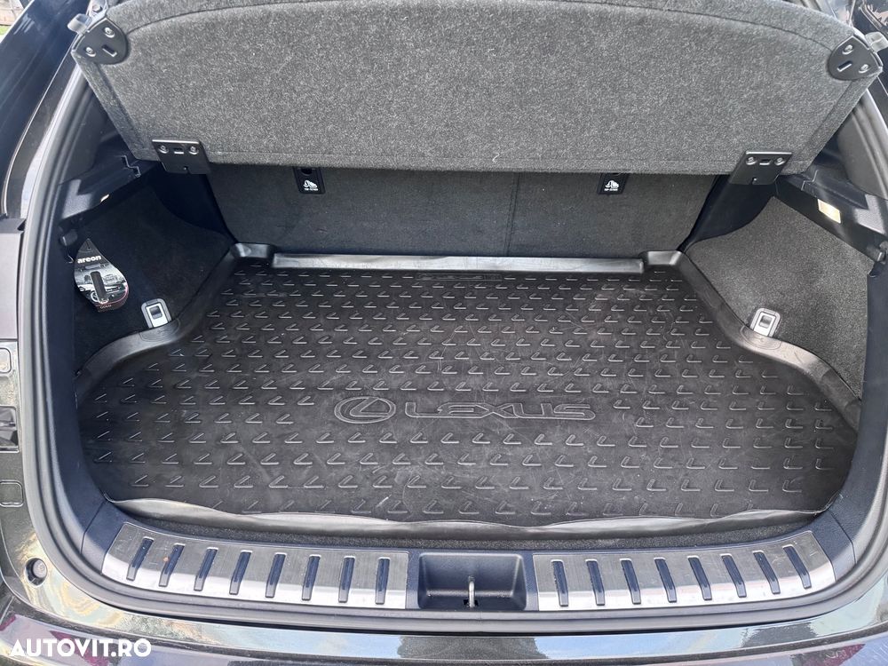 Lexus Seria NX 300h AWD F Sport - 13