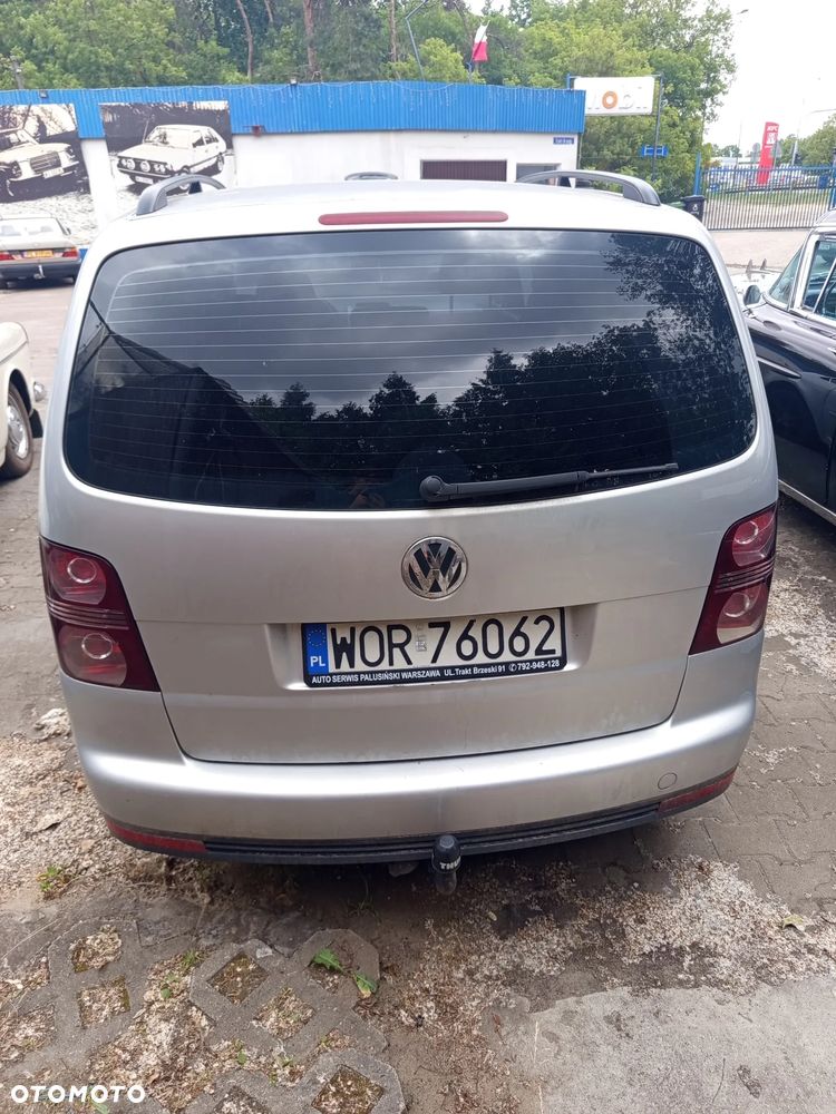 Volkswagen Touran - 2