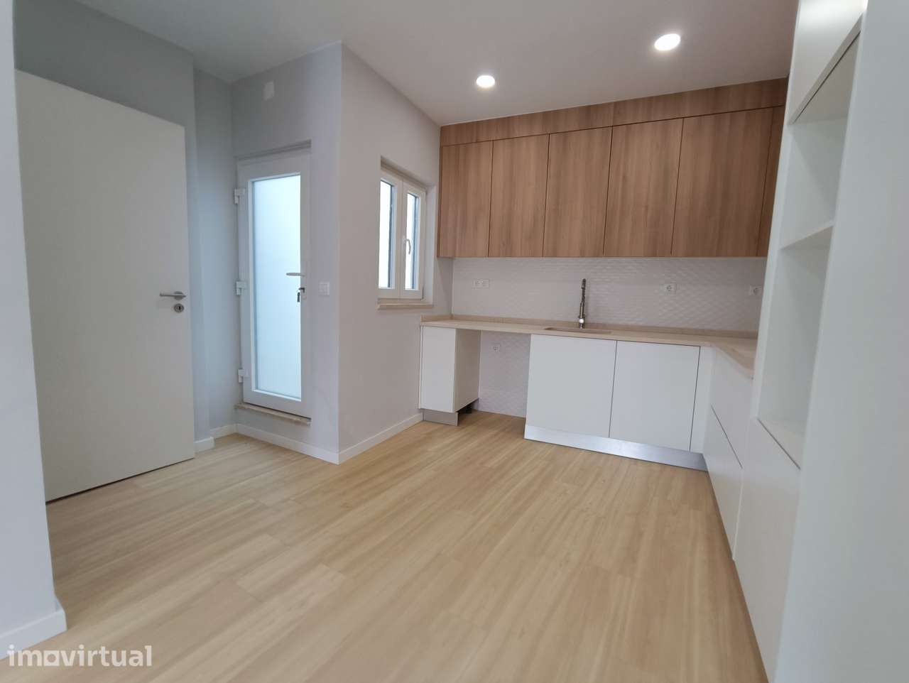 Moradia geminada M4 + 1 Trouxemil, Coimbra - Grande imagem: 4/14