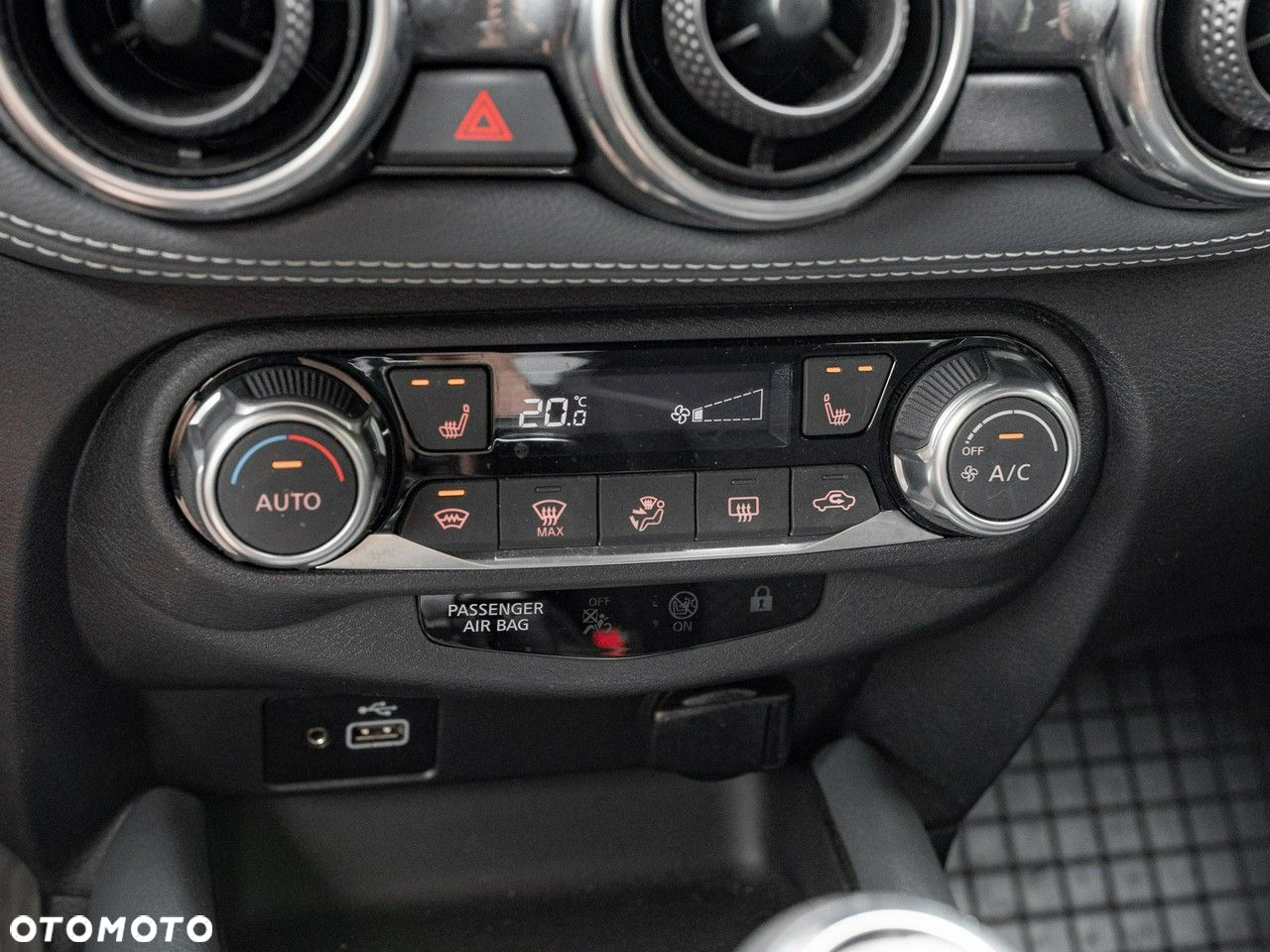 Nissan Juke 1.0 DIG-T N-Connecta - 20