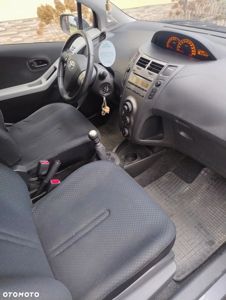 Toyota Yaris 1.33 2010 - 9