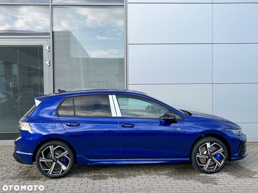 Volkswagen Golf - 6