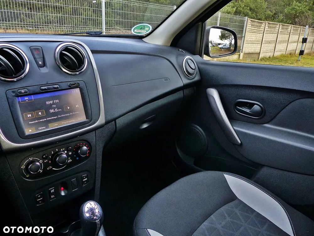 Dacia Sandero TCe 90 Laureate - 34